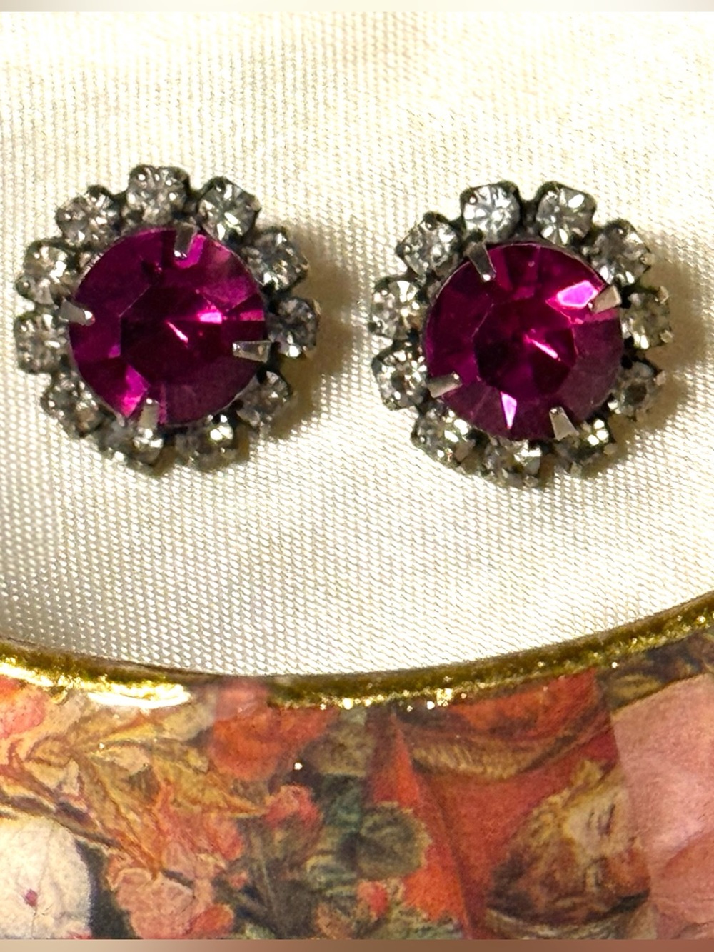 50’s Mid-Century Magenta Pink Crystal Round Rhinestones Chaton Cut Halo Earrings
